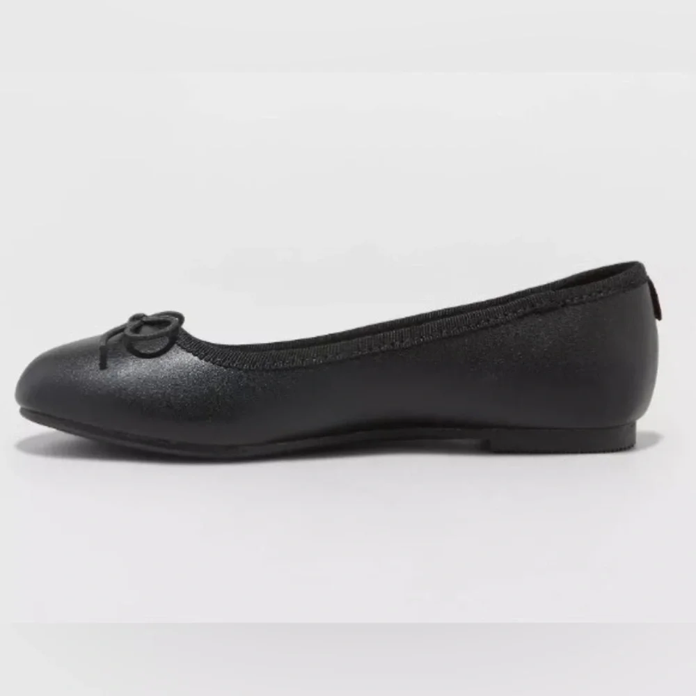 CAT & JACK Diana Girls Black Faux Leather Ballet Flats Kids Dress Shoes